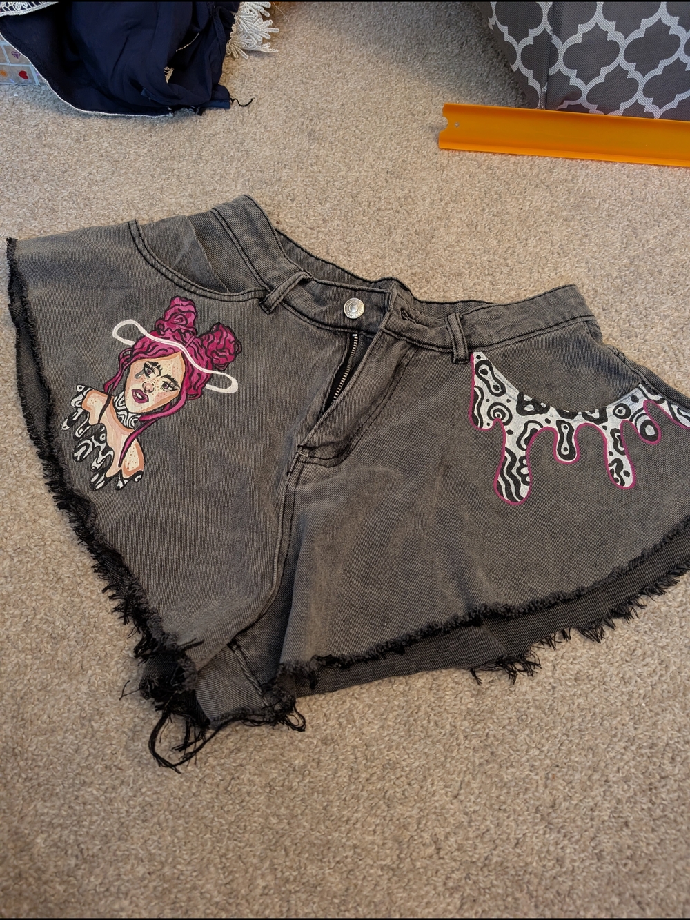 SHEIN Black Distressed Denim Shorts with Pink Graphic